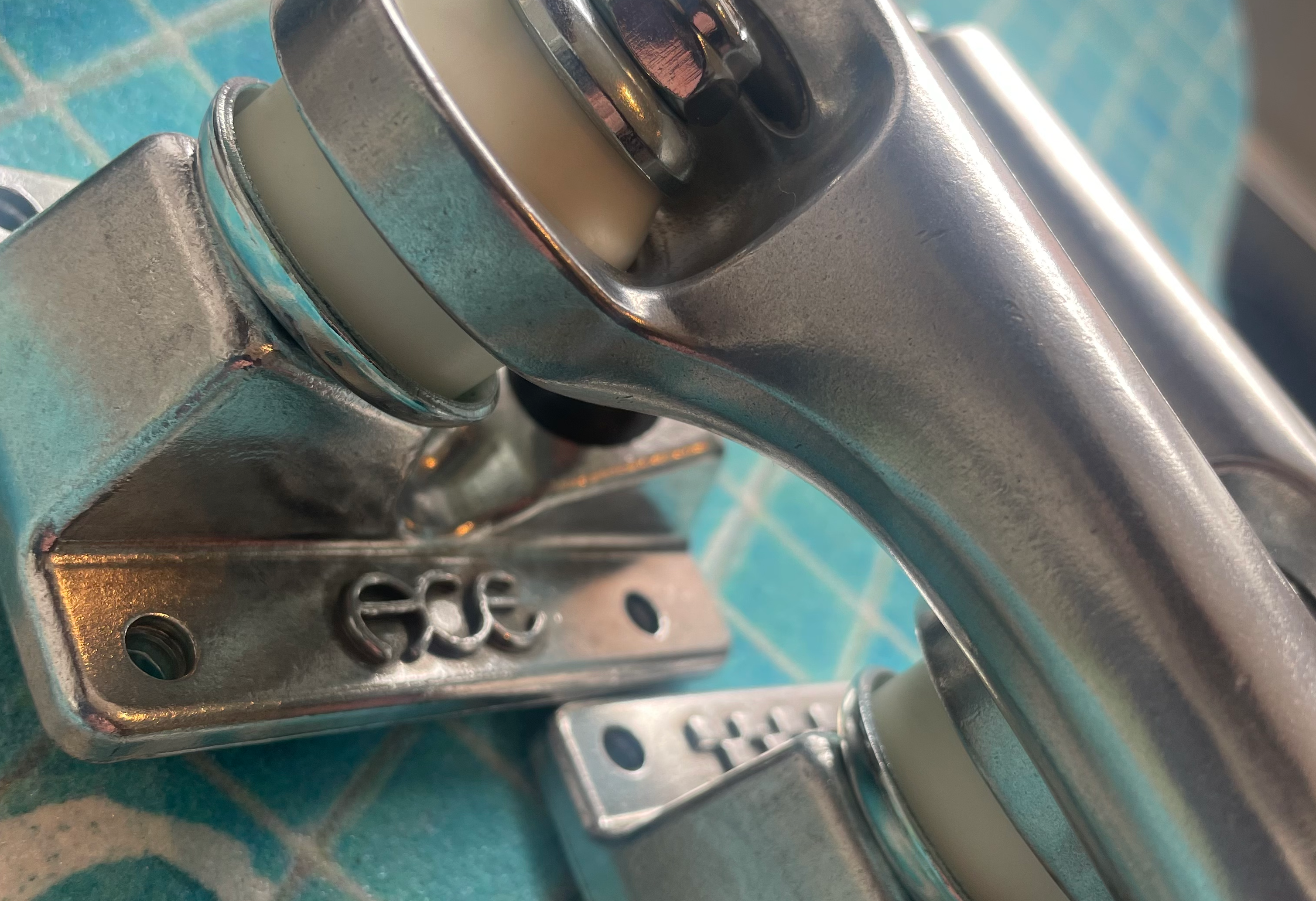 Ace vs Independent vs Thunder: Which Skateboard Trucks Should You Ride?