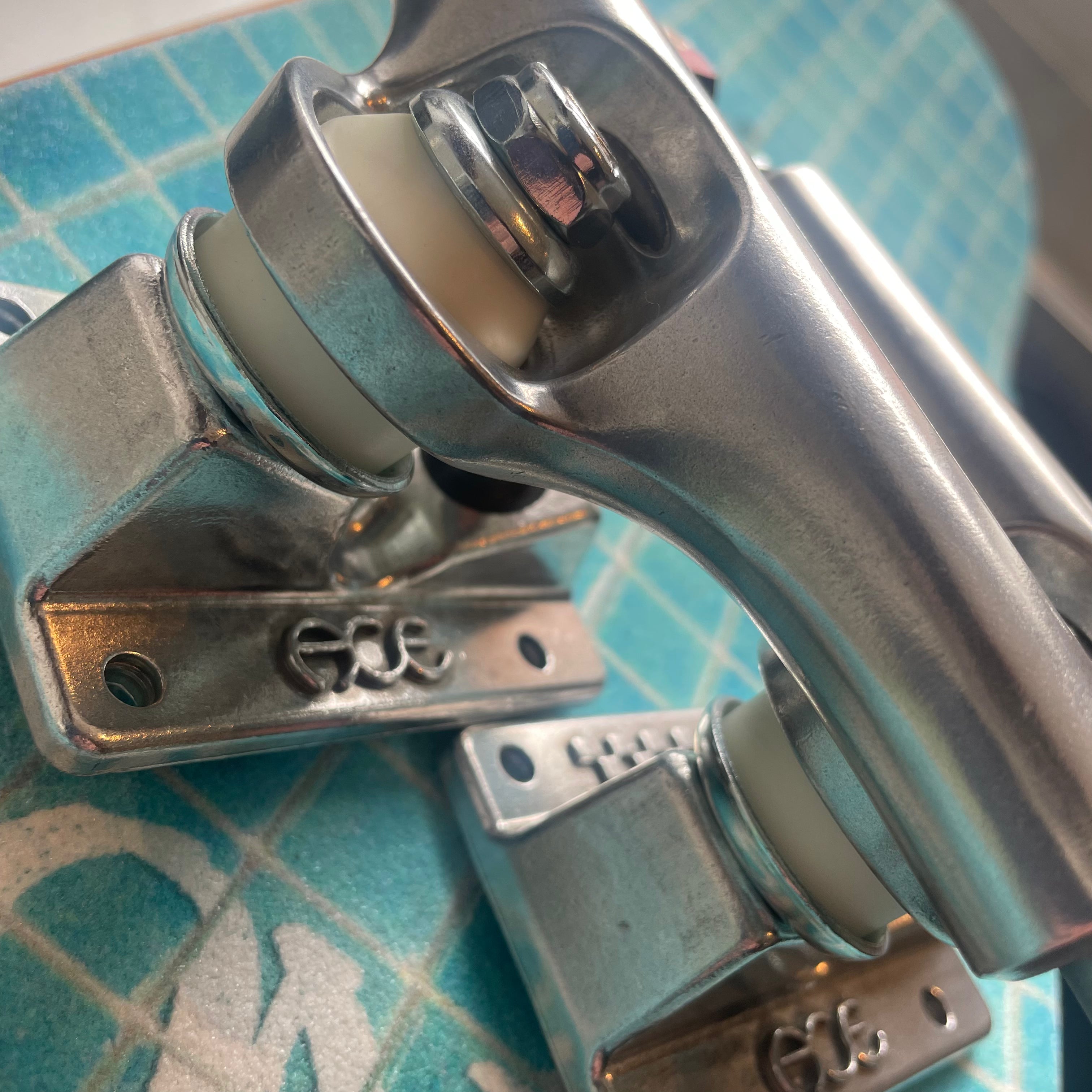 Skateboard Trucks