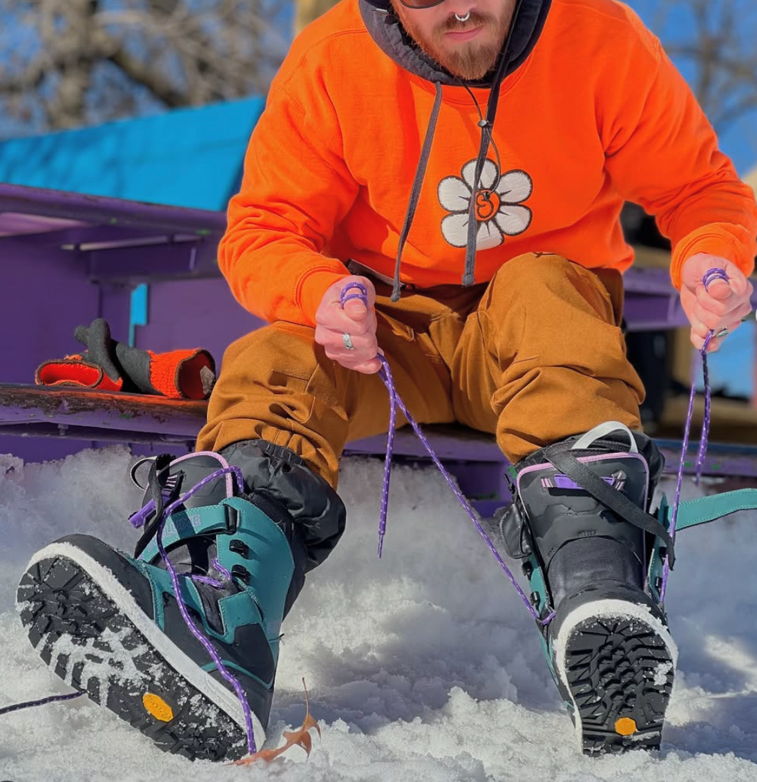 SNOWBOARD BOOTS