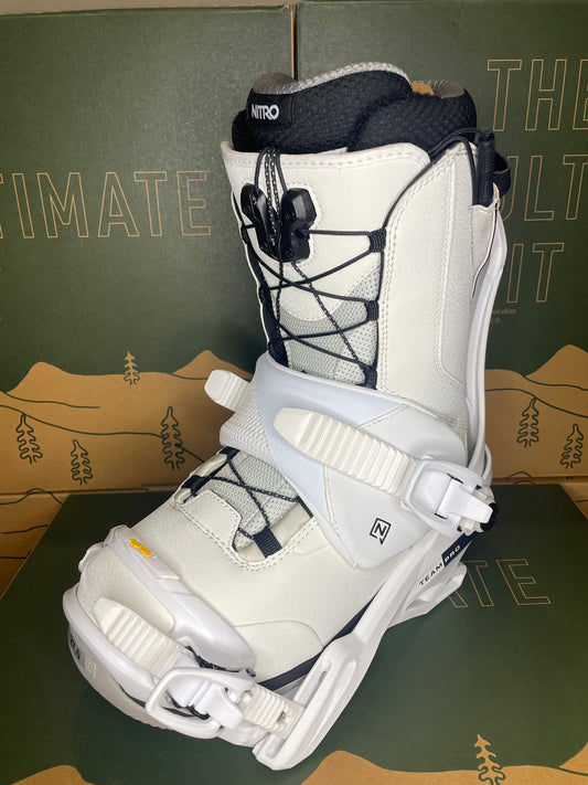 how to choose a pair of snowboard boots, snowboard gear, which snowboard boots