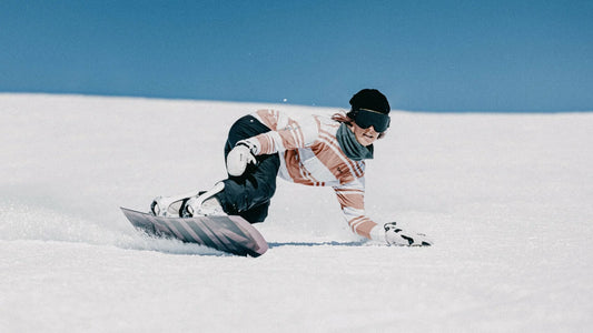 the best beginner snowboards for women, snowboard gear, women snowboarders