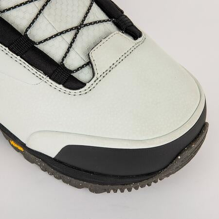 nitro venture pro tls snowboard boots in ice white with nicotine brown highlights.